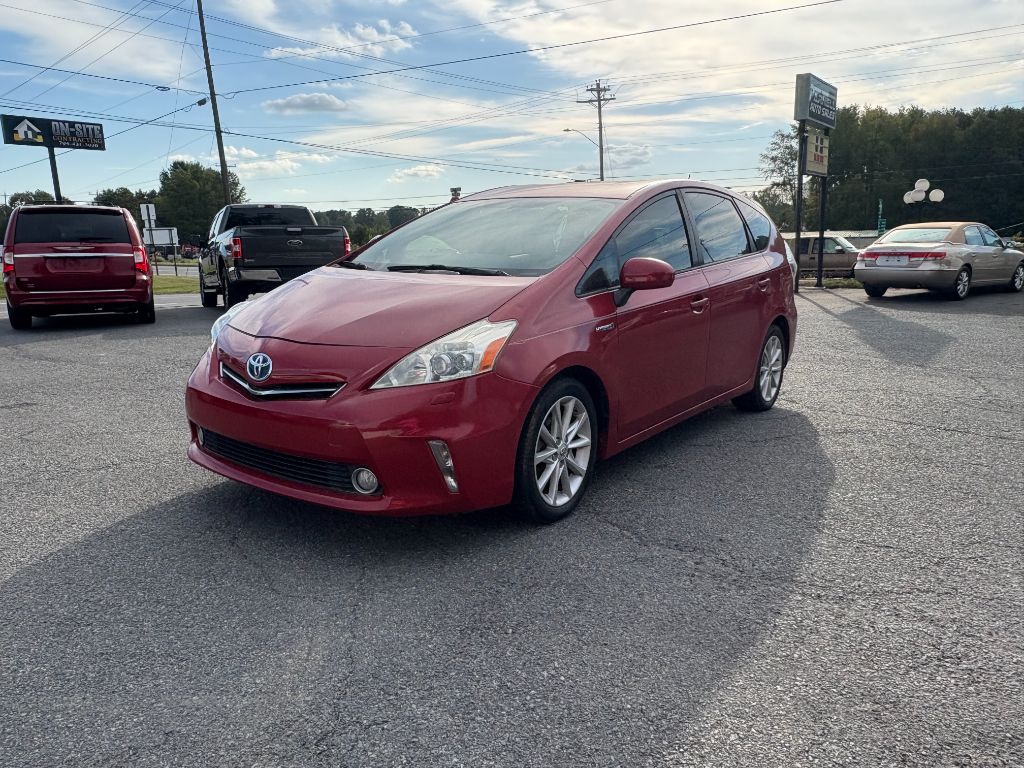 2013 Toyota Prius v Five