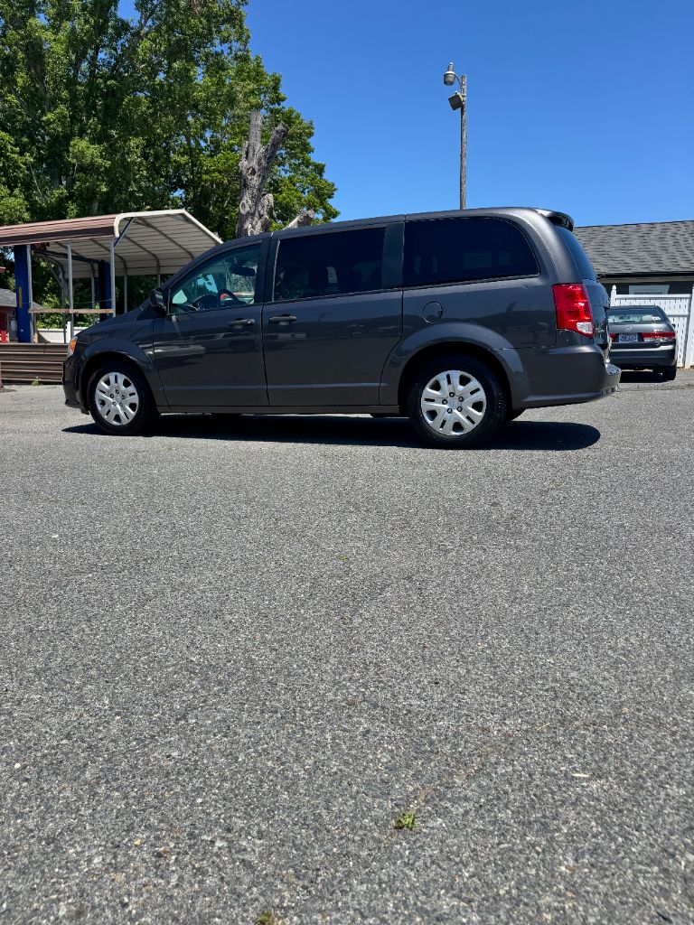2020 Dodge Grand Caravan SE's photo